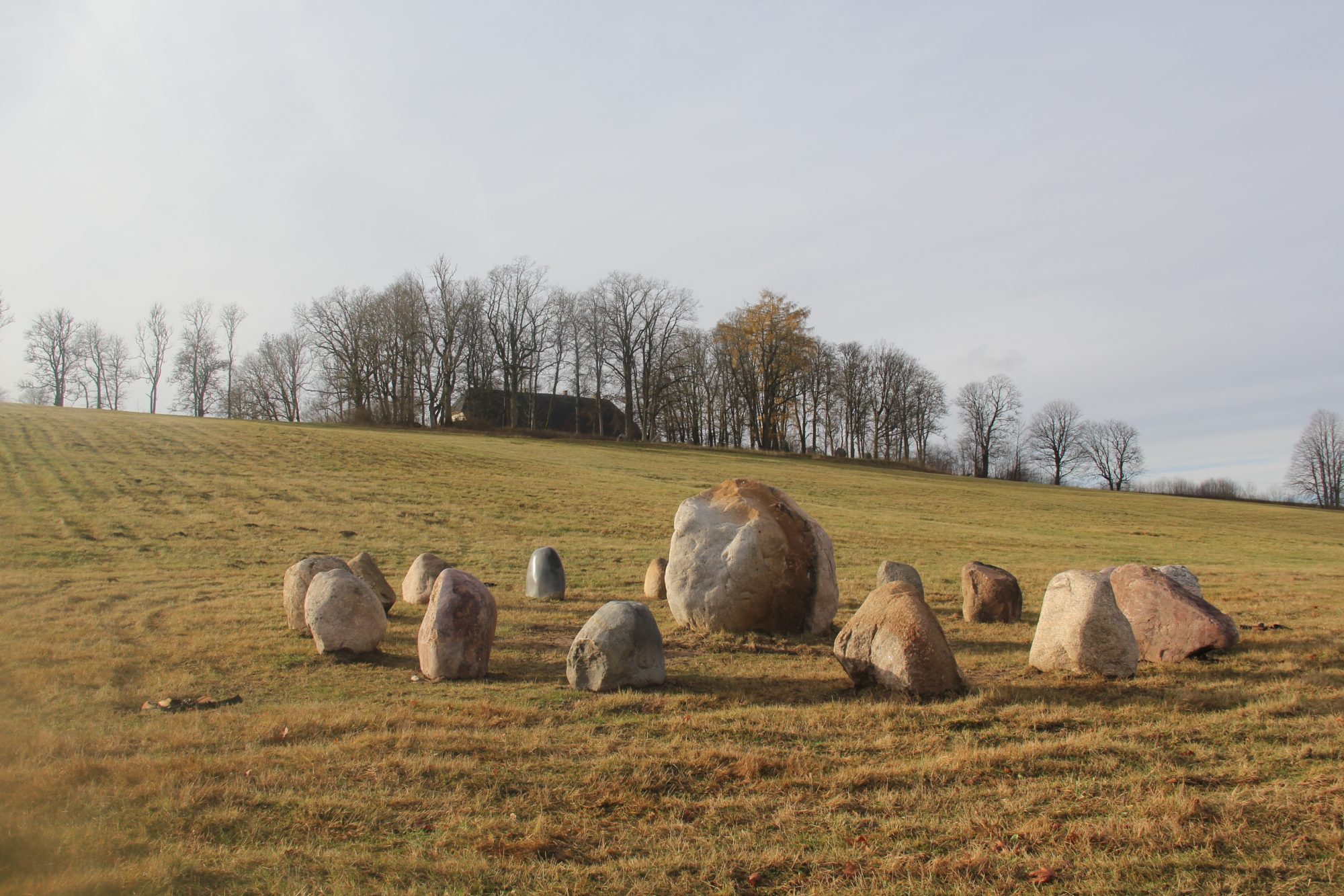 Atklāts vides mākslas objekts „Sabiles gredzens”