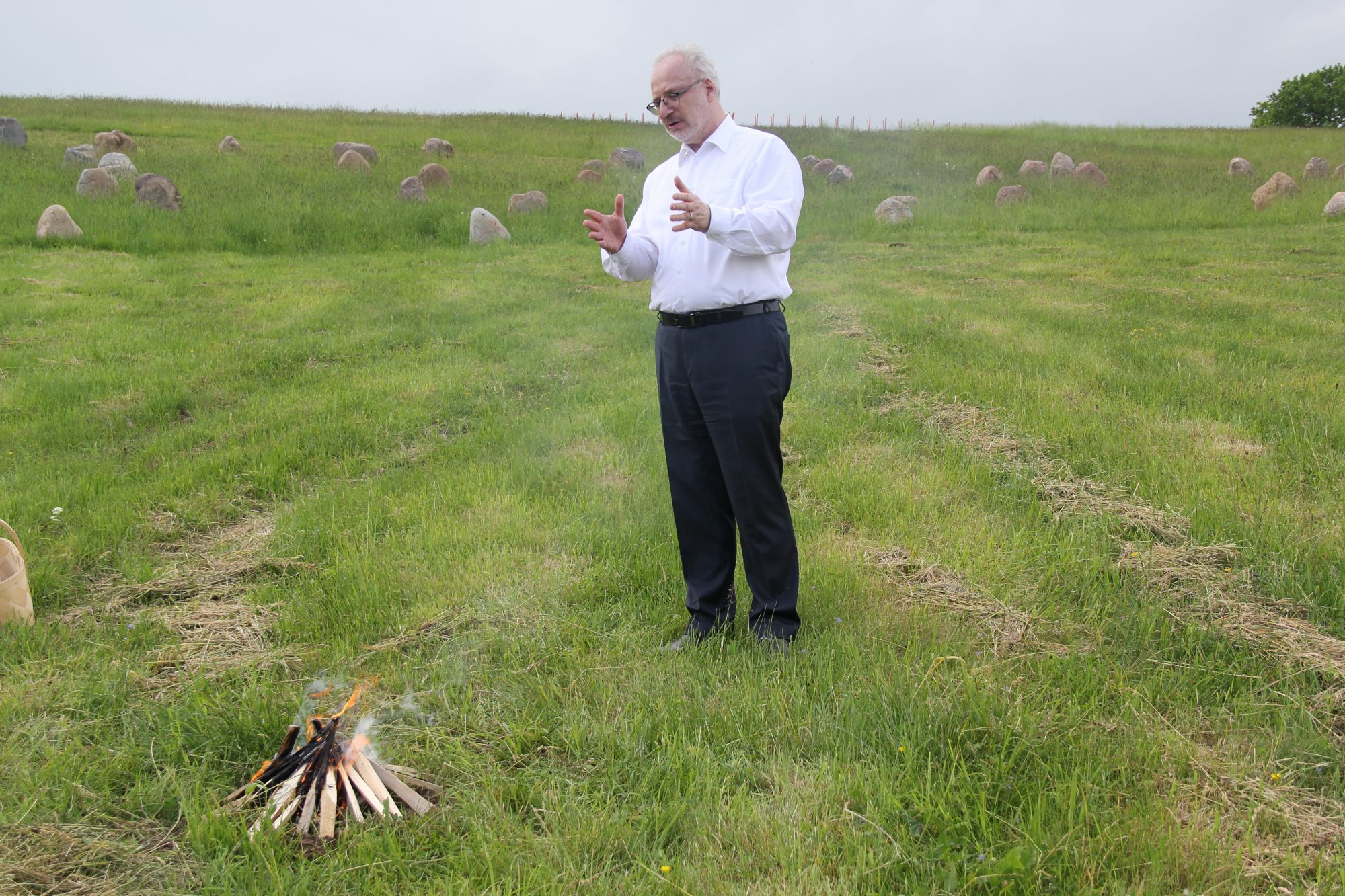 State President Egils Levits visits the environmental art object “Meeting”